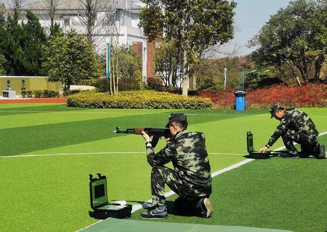 大学军训射击训练新选择 激光打靶安全高效