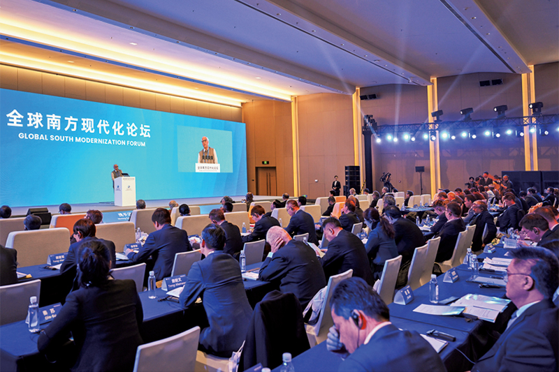 您如何看待全球地缘政治格局的变化?