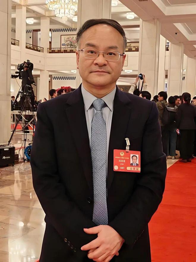 两会热议教育议题:十二年义务教育,普职分流延后至高考?