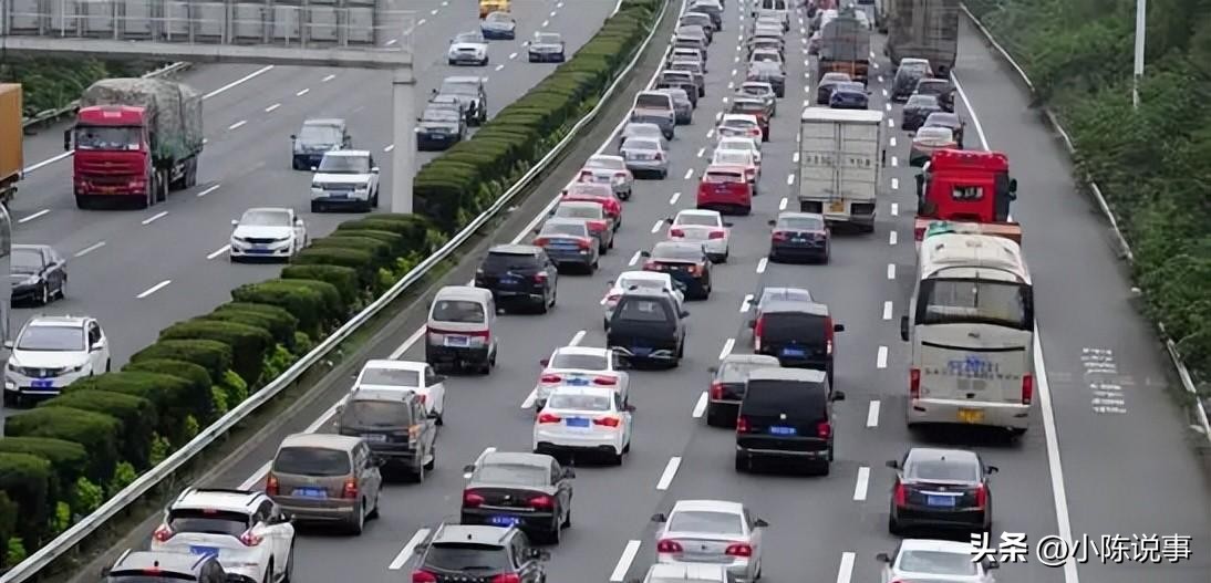2026 春节高速 9 天免费,车主掐点通行背后的惊险与无奈