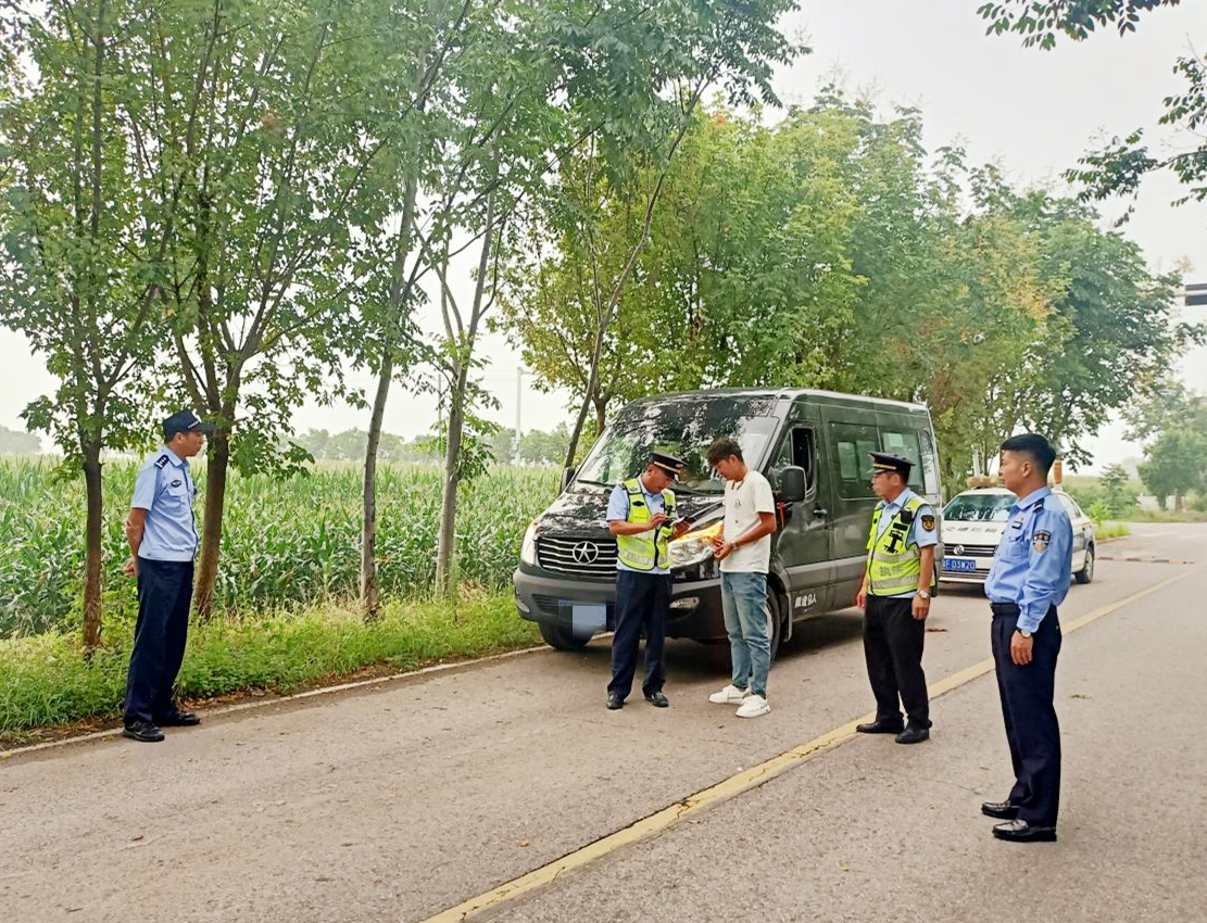 县交通运输局开展农村地区货车超限及客运安全夏季专项整治行动