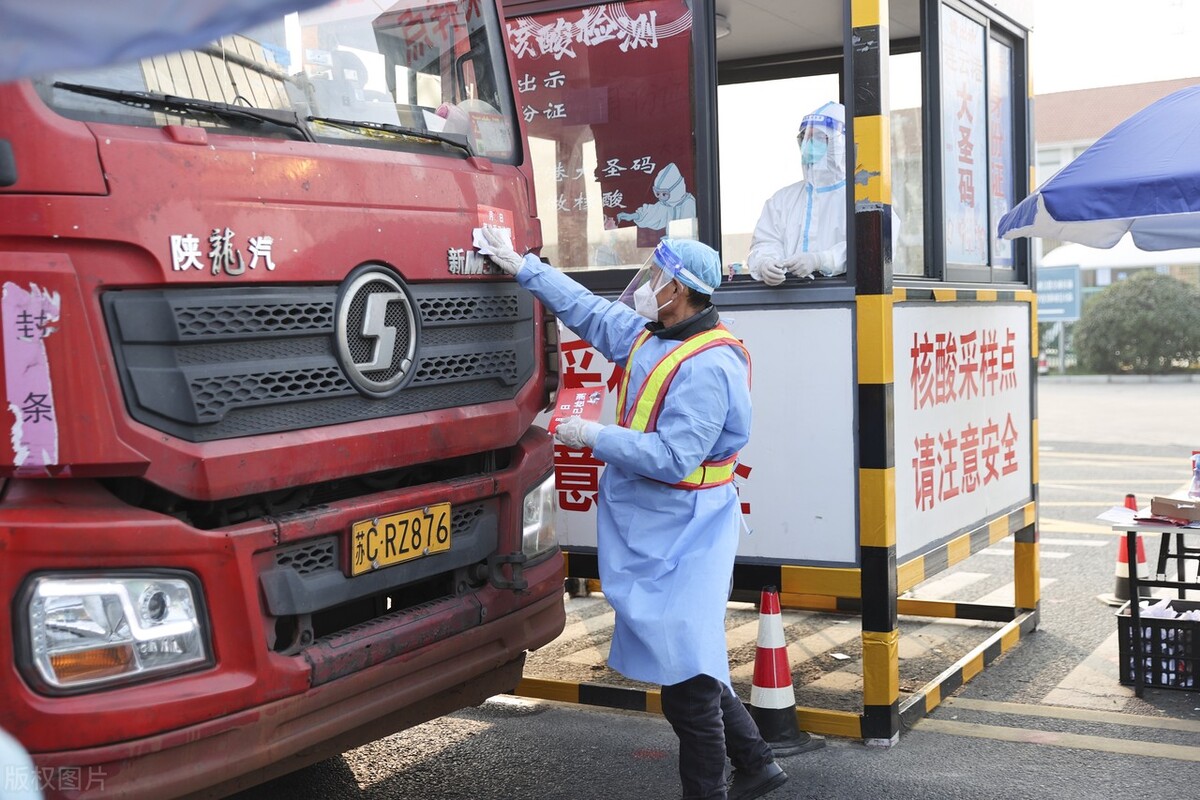 疫情快速扩大下,防控政策两大阵营观点及背后原因分析