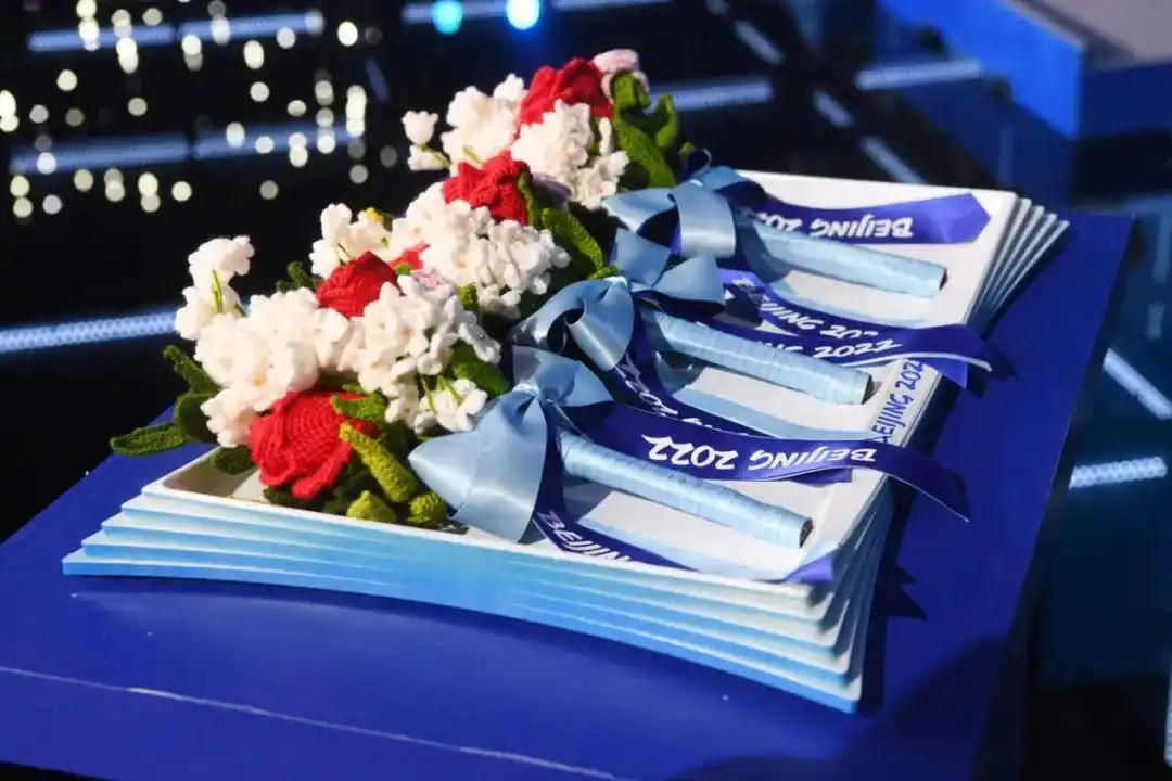 2022 冬奥会颁奖元素发布,含获奖运动员定制吉祥物纪念品等