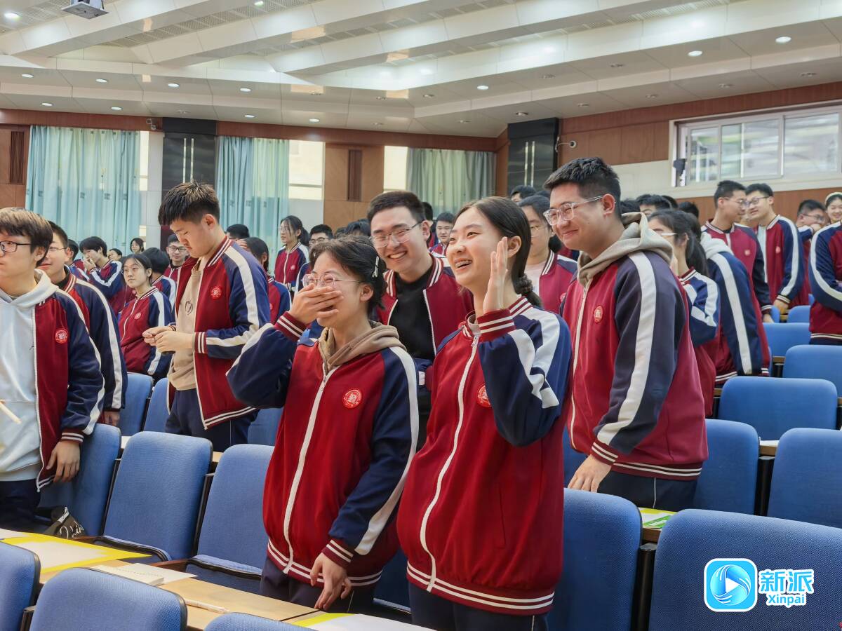 孩子大学社交焦虑咋破?根源分析与分阶段引导策略来了