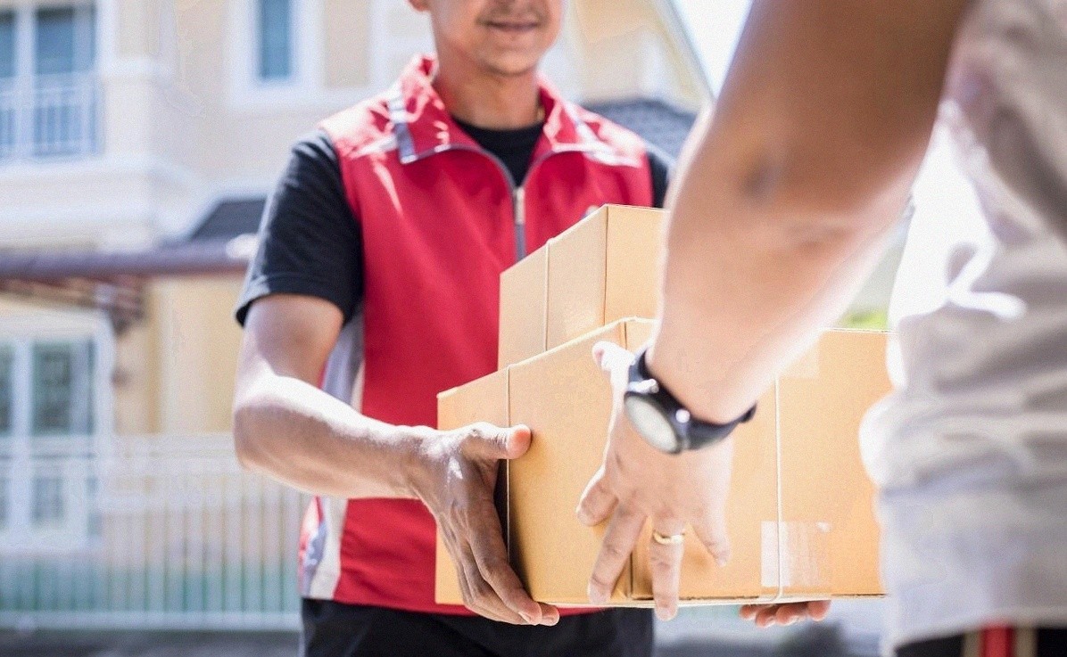 2026年快递新规:不打招呼放驿站最高罚3万,你的选择权回来了